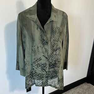 Green Notched Collar Boxy Button Down Shirt